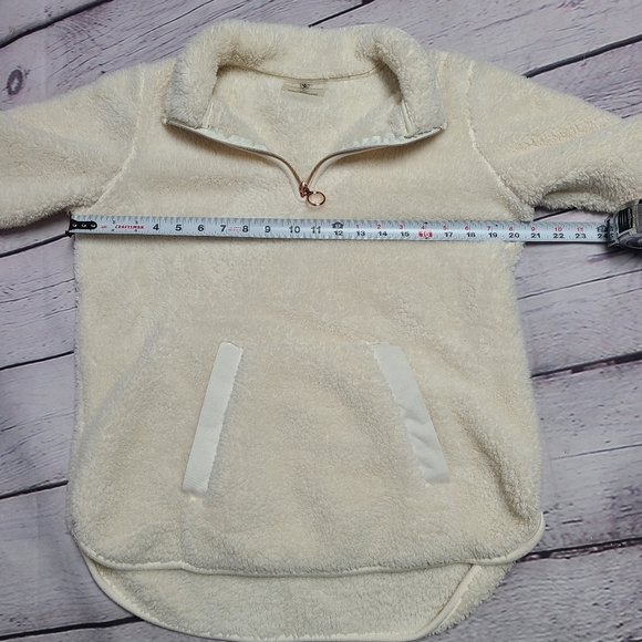 Adrienne Vittadini cozy warm pullover fleece. Medium. R - Picture 5 of 7